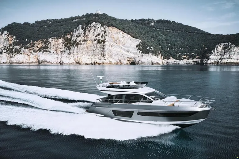 Azimut 53 charter in Mallorca 1